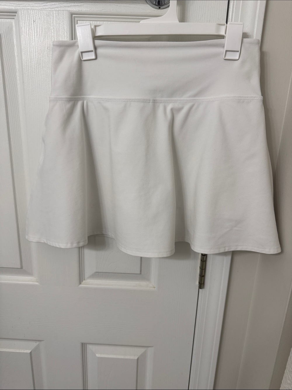 Beyond Yoga White Circle Skater Skirt / Skort